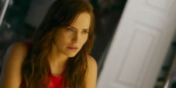 Adriana (Letícia Colin) em Quem Ama Cuida (Foto: Reprodução/TV Globo)