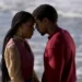 Alika (Duda Santos) e Tonho (Ronald Sotto) em A Nobreza do Amor (Foto: Reprodução/TV Globo)