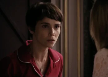Nina (Débora Falabella) em Avenida Brasil (Foto: Reprodução/TV Globo)