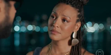 Bela (Sheron Menezzes) em Por Você (Foto: Reprodução/TV Globo)