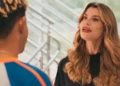 Vanessa (Alinne Moraes) manipula Peixe (Cauê Campos) em Por Você (Foto: Reprodução/TV Globo)