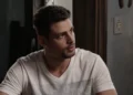 Cauã Reymond como Jorginho em Avenida Brasil (Foto: Reprodução/TV Globo)