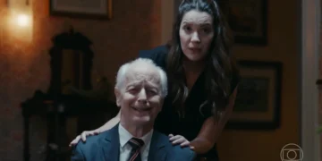 Francesca (Nathalia Dill) e Cesar pai (Hélio Ribeiro) em Quem Ama Cuida (Foto: Reprodução/TV Globo)