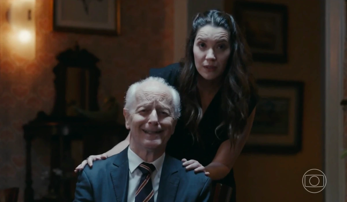 Francesca (Nathalia Dill) e Cesar pai (Hélio Ribeiro) em Quem Ama Cuida (Foto: Reprodução/TV Globo)