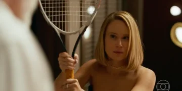 Dora (Mariana Ximenes) em Quem Ama Cuida (Foto: Reprodução/TV Globo)