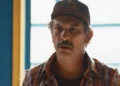 Juarez (Milhem Cortaz) em Por Você (Foto: Reprodução/TV Globo)