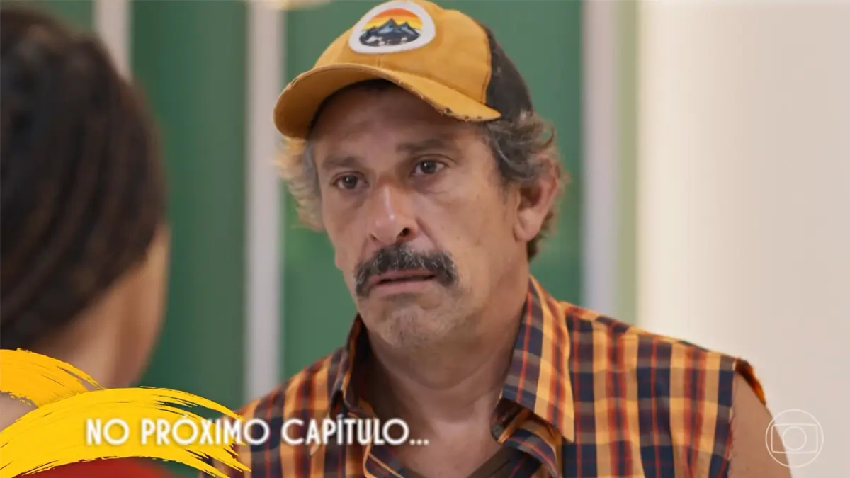 Juarez com semblante de preocupação em cena de Por Você.
