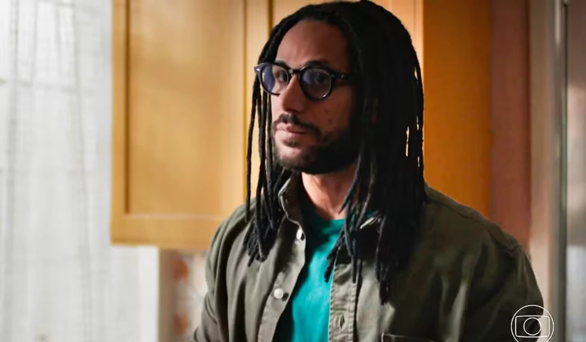 Lucas (Amaury Lorenzo) em Por Você (Foto: Reprodução/TV Globo)