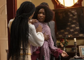Niara (Erika Januza) fica doente em A Nobreza do Amor (Foto: Gabriel Vaguel/Globo)