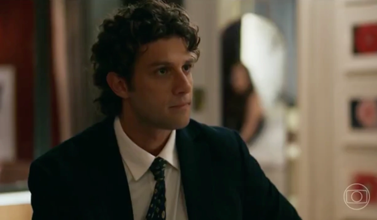 Pedro (Chay Suede) em Quem Ama Cuida (Foto: Reprodução/TV Globo)