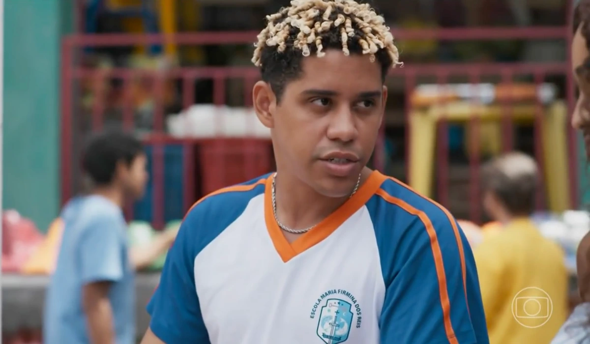 Peixe (Cauê Campos) em Por Você (Foto: Reprodução/TV Globo)