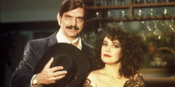 Sinhozinho Malta (Lima Duarte) e Viúva Porcina (Regina Duarte) em Roque Santeiro (Foto: Divulgação/Globo)