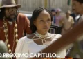 Jendal atrás e Alika à sua frente em cena da novela A Nobreza do Amor.