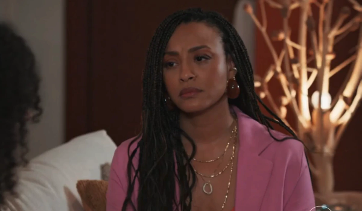 Bela (Sheron Menezzes) em Por Você (Foto: Reprodução/TV Globo)