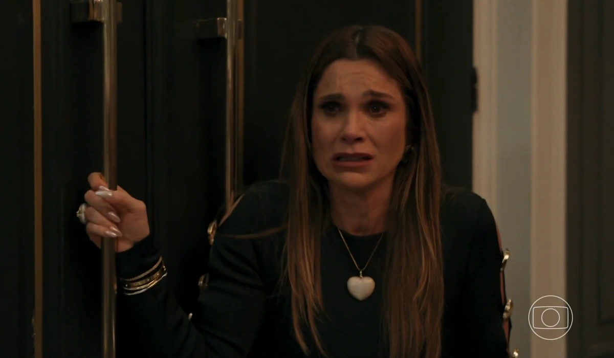 Fábia (Flávia Alessandra) em Quem Ama Cuida (Foto: Reprodução/TV Globo)