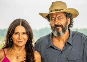 Dira Paes e Marcos Palmeira em Pantanal. (Foto: divulgação/Globo)