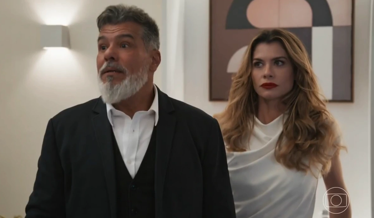 Junqueira (Maurício Mattar) e Vanessa (Alinne Moraes) em Por Você (Foto: Reprodução/TV Globo)