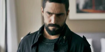 Quem Ama Cuida: Heitor se descuida, é flagrado por um membro da família Brandão andando pelas ruas e coloca tudo a perder