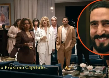 Cena de novela Quem Ama Cuida mostra família Brandão reunida em uma sala, com expressões de surpresa, enquanto Heitor aparece sorrindo em destaque, dentro de um círculo laranja.