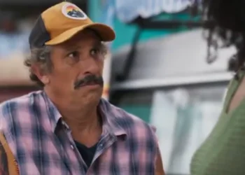 Juarez (Milhem Cortaz) em Por Você (Foto: Reprodução/TV Globo)