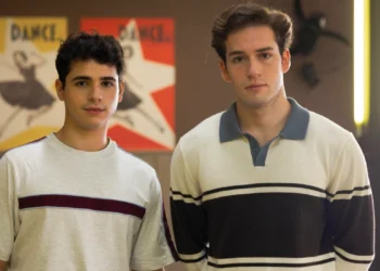 Mau Mau (João Victor Gonçalves) e Felipe (Pietro Antonelli) em Quem Ama Cuida (Foto: Beatriz Damy/Globo)