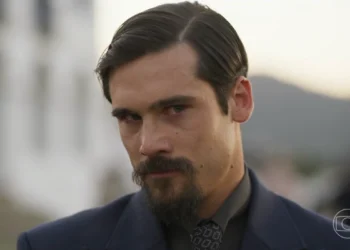 Mirinho (Nicolas Prattes) em A Nobreza do Amor (Foto: Reprodução/TV Globo)