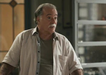 Otoniel (Tony Ramos) em Quem Ama Cuida (Foto: Reprodução/TV Globo)