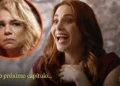 Montagem de cena de novela mostra Adriana, uma mulher ruiva sorrindo e demonstrando grande empolgação, com as mãos próximas ao peito. À esquerda, Pilar, uma mulher loira aparece em destaque dentro de um círculo laranja, com expressão séria e desconfiada. A imagem traz a frase “No próximo capítulo...” e o logotipo da Globo.