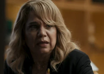 Pilar (Isabel Teixeira) em Quem Ama Cuida (Foto: Reprodução/TV Globo)
