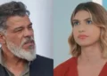 Junqueira (Maurício Mattar) e Leandra (Giovanna Grigio) em Por Você (Foto: Reprodução/TV Globo)
