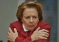 Diná em Quem Ama Cuida. (Foto: reprodução/Globo)