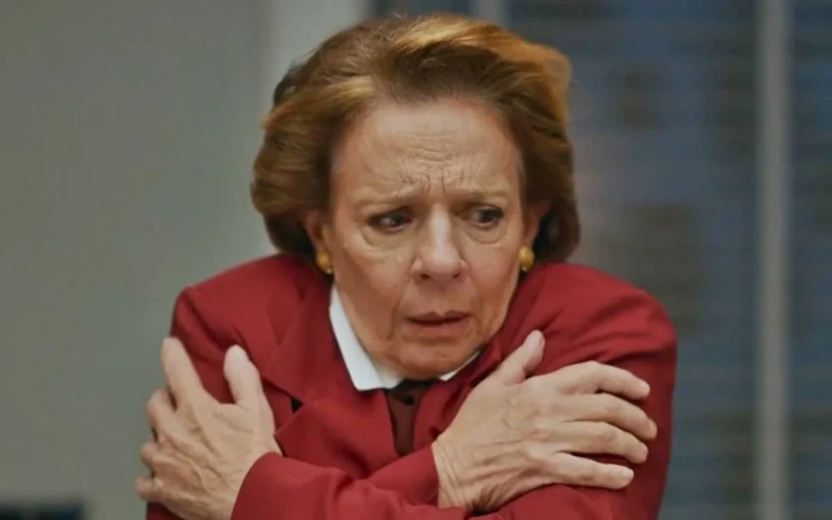Diná em Quem Ama Cuida. (Foto: reprodução/Globo)