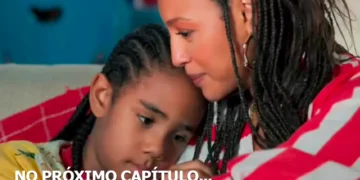 Samuca e Bela abraçados em cena da novela Por Você.