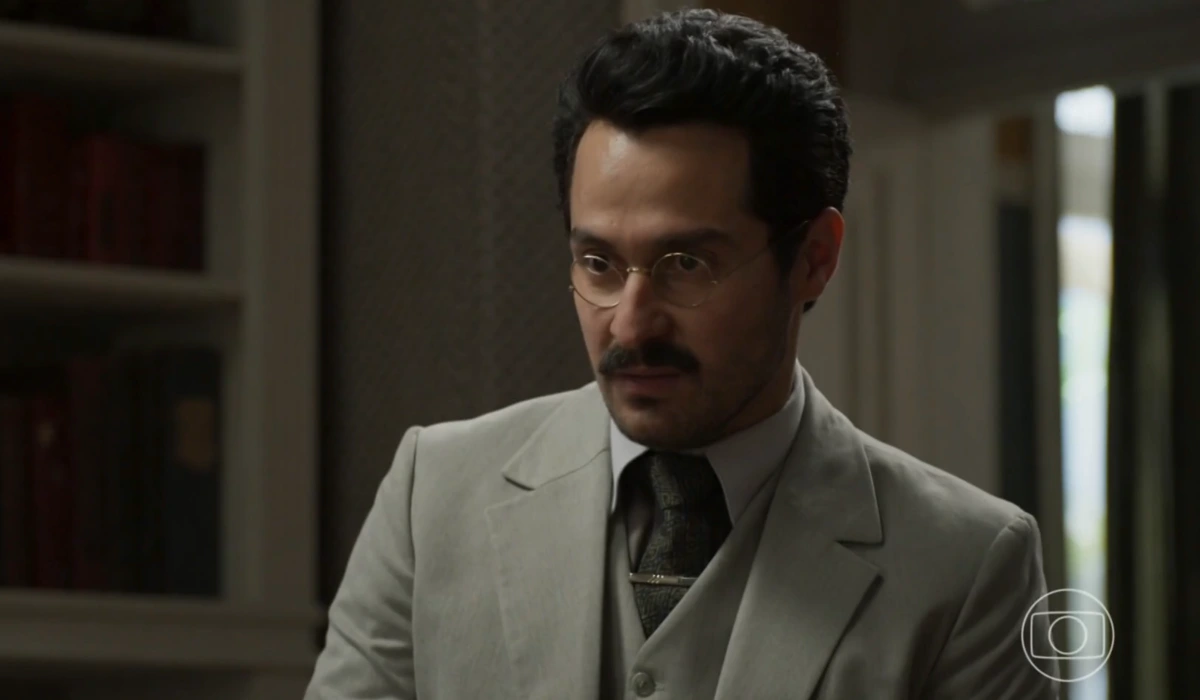 Sebastião (João Fontenelle) em A Nobreza do Amor (Foto: Reprodução/TV Globo)
