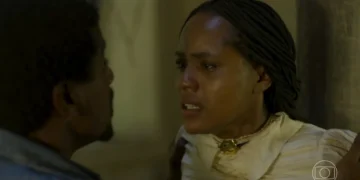 Alika (Duda Santos) e Tonho (Ronald Sotto) em A Nobreza do Amor (Foto: Reprodução/TV Globo)